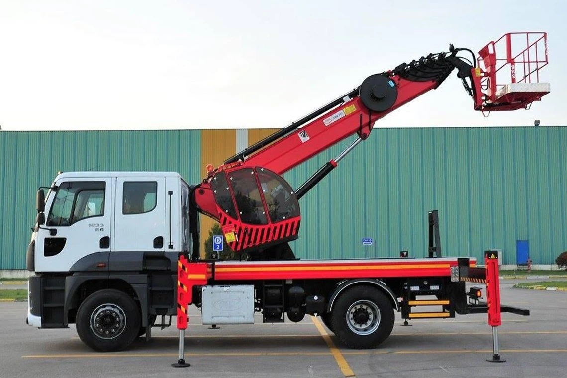 Bursa 43 Metre Sepetli Vinç